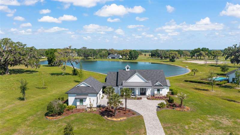 3 bedroom Single Family Residence at 12902 SW 138th Loop, Bel Lago West Hamlet, Dunnellon — photo 2
