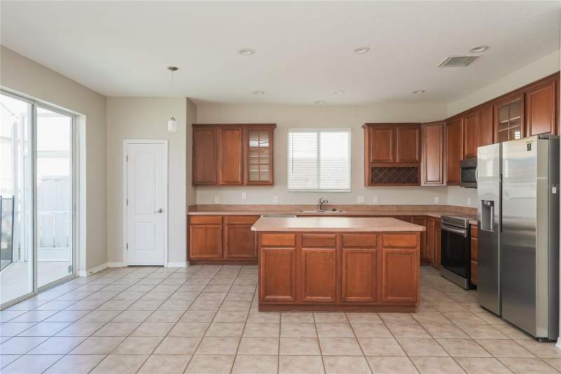 4 bedroom Single Family Residence at 12125 Fox Bloom Avenue, South Bay Lakes Unit 1, Gibsonton — photo 3