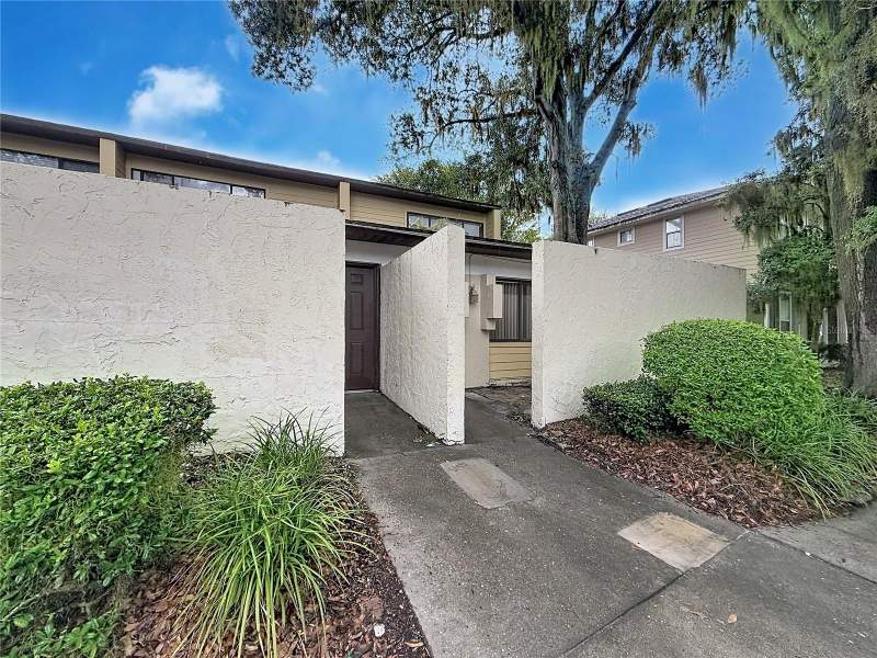 2 bedroom Condominium at 2508 SW 35th Place #A6, Grantwood Condo Ph I, Gainesville — photo 2