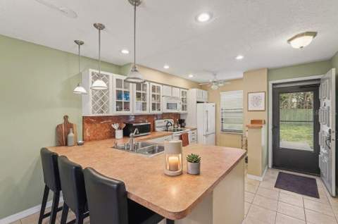 4800 Lake Villa Drive, Clearwater FL - photo 6 of 6