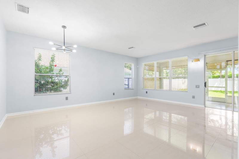 4 bedroom Single Family Residence at 30419 Randall Manor Street, Palm Cove Ph 1A, Wesley Chapel — photo 3
