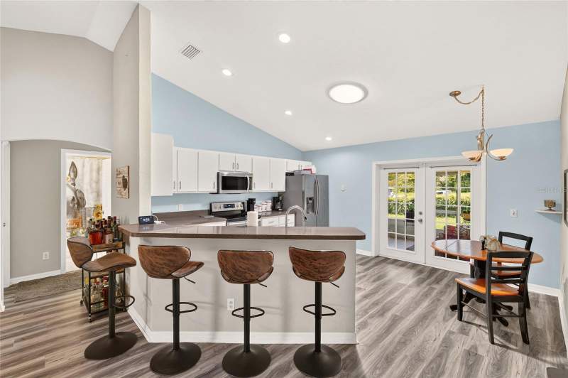 3 bedroom Single Family Residence at 6 Oak Circle Course, Silver Springs Shores S, Ocala — photo 4