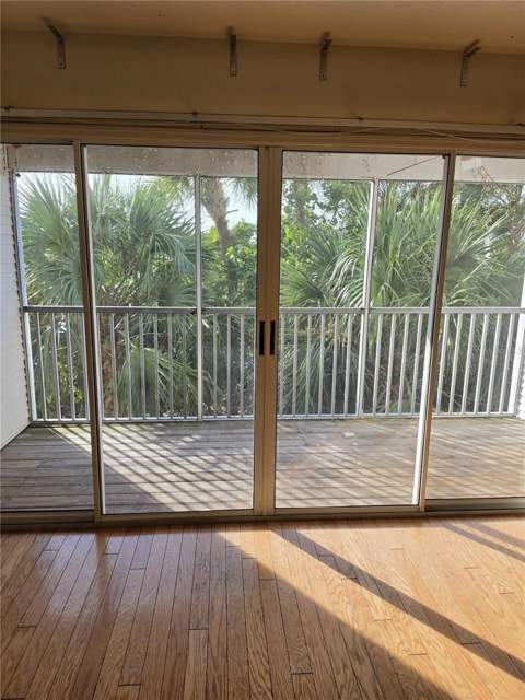 9870 Indian Key Trail #64, Seminole FL - photo 11 of 35