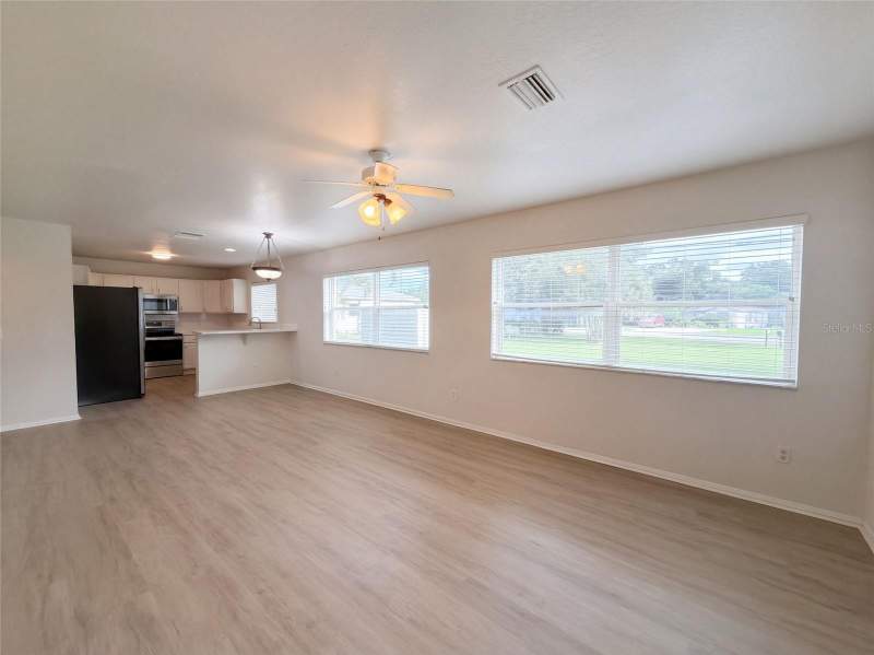 4 bedroom Single Family Residence at 1331 30th Avenue, Manasota Park, Bradenton — photo 3
