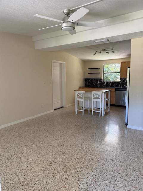 4702 Cronin Drive, Sarasota FL - photo 8 of 19