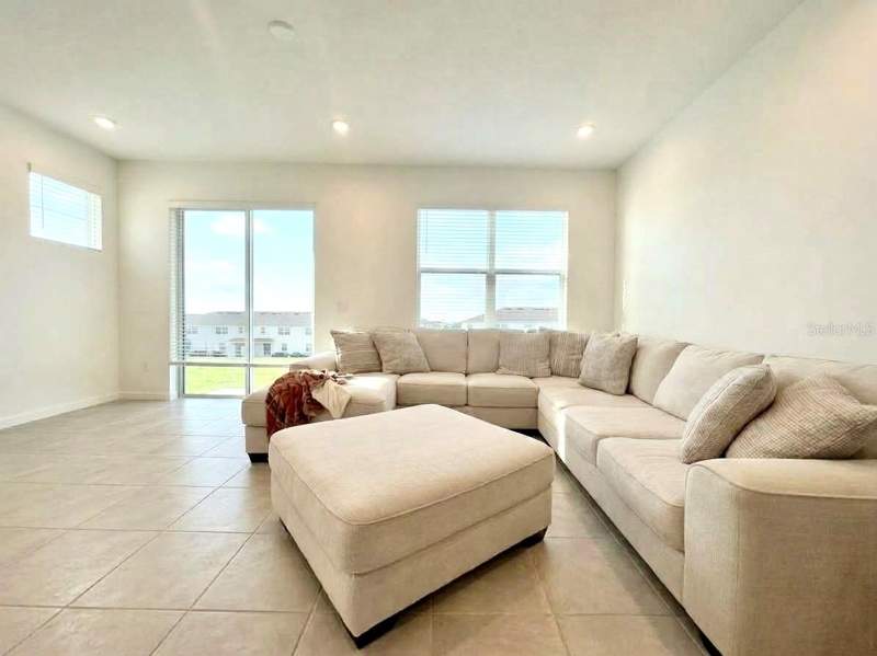 3 bedroom Townhouse at 1123 Boardwalk Place, Soleil At Westside, Kissimmee — photo 5