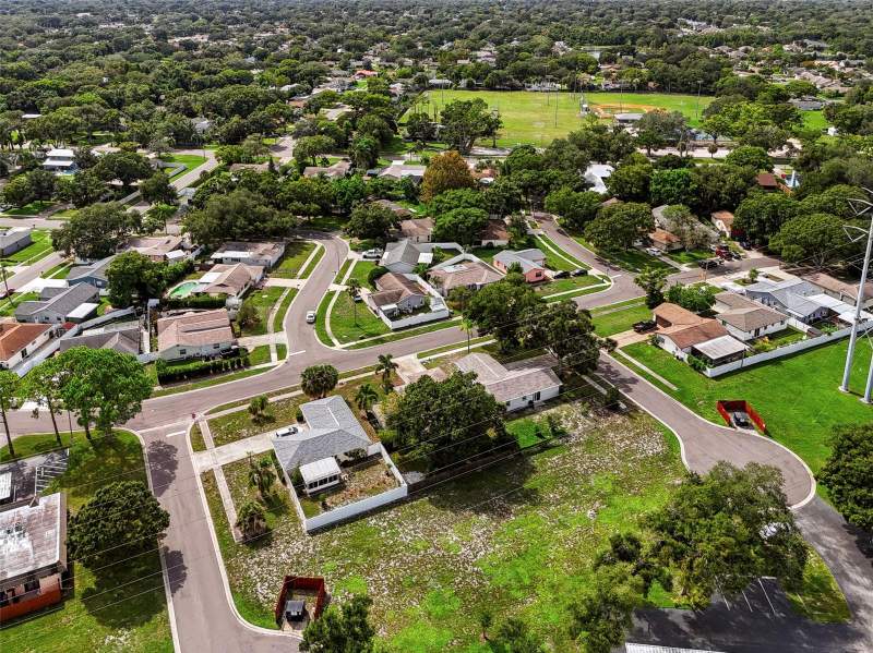 3 bedroom Single Family Residence at 744 Green Valley Road, Green Valley Estates Unit Two, Palm Harbor — photo 2