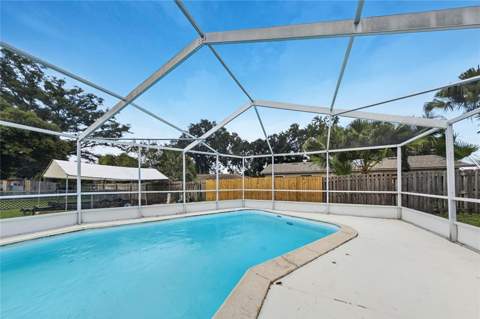 1322 Glengreen Lane, Lakeland FL - photo 16 of 18