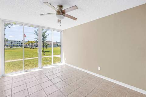 4720 Locust Street #116, St Petersburg FL - photo 18 of 37