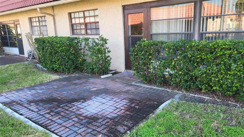 2 bedroom Villa at 19029 US Highway 19 #23C, Imperial Cove 12, Clearwater — photo 3