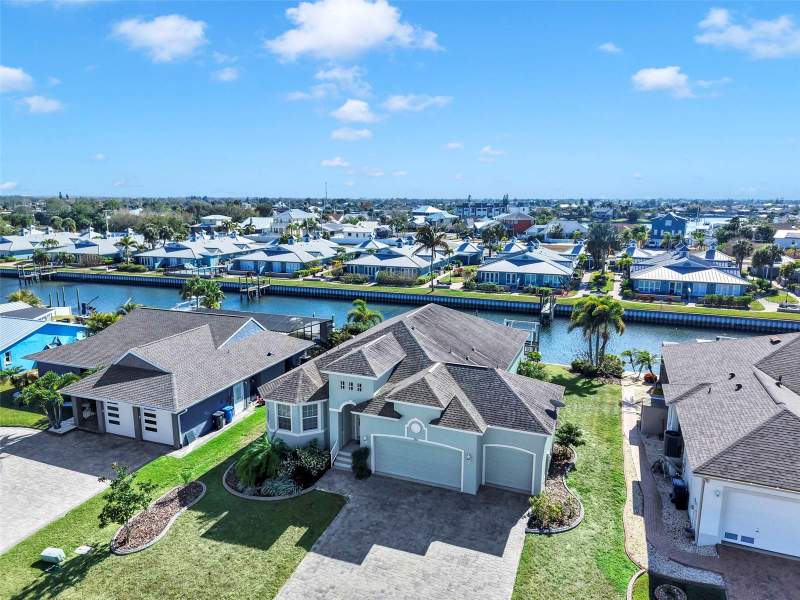 3 bedroom Single Family Residence at 916 Spindle Palm Way, Apollo Beach Unit 08 A Resubdi, Apollo Beach — photo 2