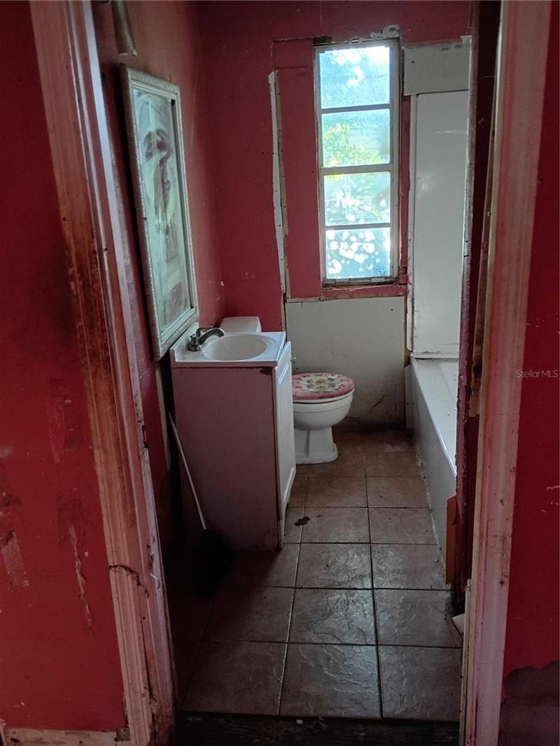 3 bedroom Single Family Residence at 1043 W Jefferson Street, Morgans Add 02, Orlando — photo 3