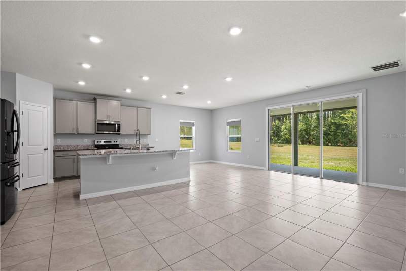4 bedroom Single Family Residence at 17387 NW 172nd Avenue, Briarwood Ph 1 Pb 37 Pg 33, Alachua — photo 4