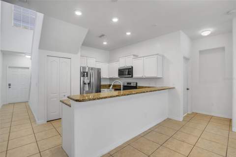 3610 Rodrick Circle, Orlando FL - photo 7 of 38