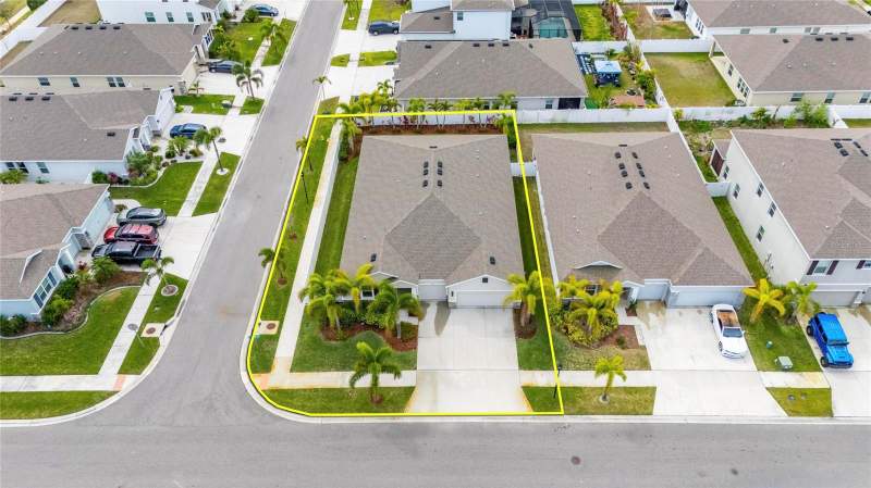 4 bedroom Single Family Residence at 446 6th Avenue, Shell Cove Ph 2, Ruskin — photo 5