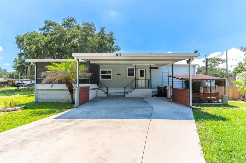 2 bedroom Manufactured Home at 2510 ISLAND OAKS, TIMBERCREEK SUB, LAKELAND — photo 1