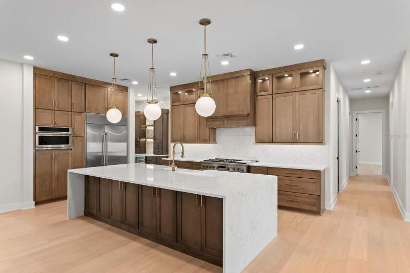 5 bedroom Single Family Residence at 5021 W Leona Street, Madsen Isles, Tampa — photo 4