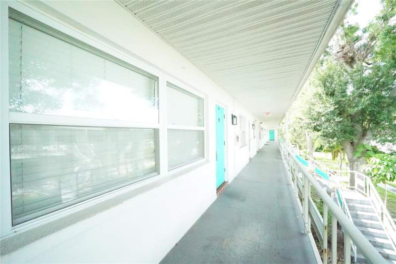 1 bedroom Condominium at 5810 21st Street #15, Town Apts Condo, St Petersburg — photo 3