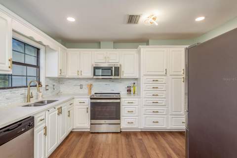 1416 Grove Avenue, Leesburg FL - photo 16 of 67