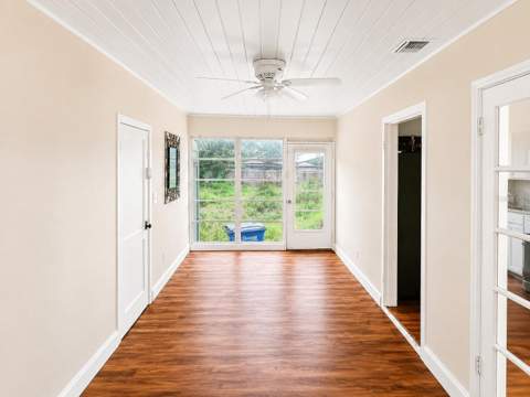 1370 Admiral Woodson Lane, Clearwater FL - photo 6 of 6