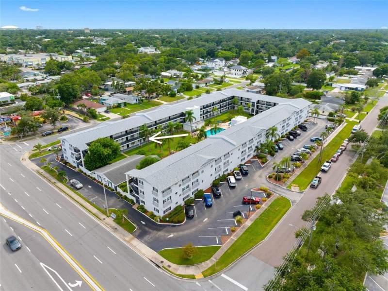 1 bedroom Condominium at 4050 4TH STREET #104, FRENCH QUARTER NORTH CONDO THE, ST PETERSBURG — photo 1
