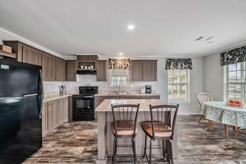 36747 Lakewood Drive, Zephyrhills FL - photo 6 of 66