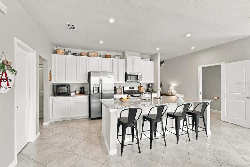 4 bedroom Single Family Residence at 11609 Gold Dust Court, Lucaya Lake Club Ph 4A, Riverview — photo 4