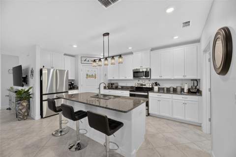 5325 Stoic Vale Drive, Wimauma FL - photo 11 of 87