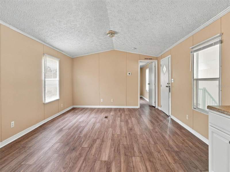 2 bedroom Manufactured Home at 3141 Birkdale Drive, Tanglewood Mobile Village, Holiday — photo 4