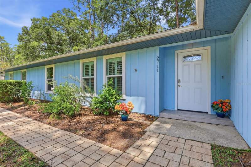 4 bedroom Single Family Residence at 2711 NW 31st Terrace, Chatworth Court, Gainesville — photo 2