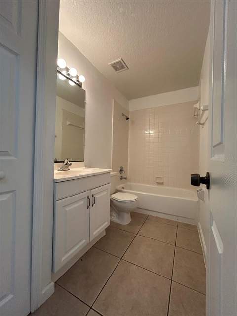 3076 Shingle Creek Court, Kissimmee FL - photo 18 of 24
