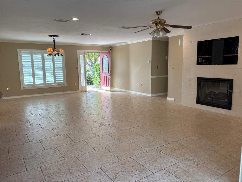 3 bedroom Single Family Residence at 1813 Orange Hill Drive, Brandon Country Estates Unit N, Brandon — photo 3