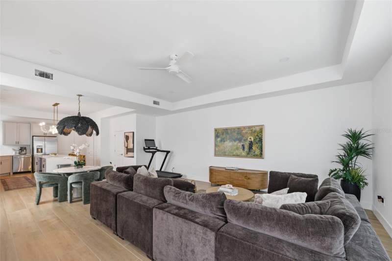 3 bedroom Townhouse at 515 W Princeton Street, Princeton Street Lofts, Orlando — photo 2