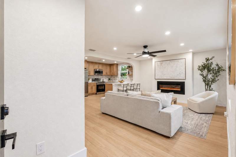 3 bedroom Single Family Residence at 4750 Emerson Avenue, Victory Heights, St Petersburg — photo 2
