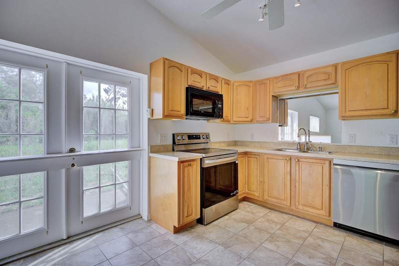 2 bedroom Single Family Residence at 450 Rose Ln, Sunn Lakes Est, Lake Placid — photo 5