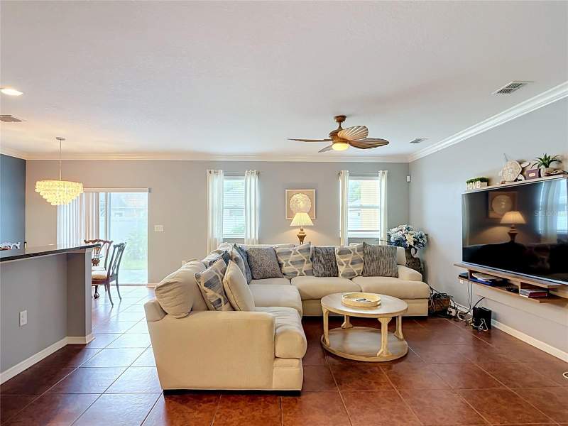 4 bedroom Single Family Residence at 141 W Fiesta Key Loop, Mallory Square-Phase I, Deland — photo 3