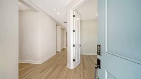 6334 Dry Tortugas Drive, Sarasota FL - photo 7 of 37