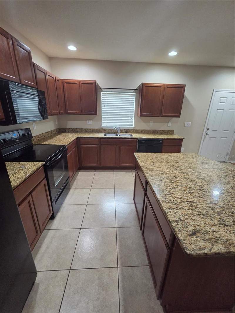 2 bedroom Townhouse at 4617 Somerset Hill Lane, Magnolia Park Central Ph B, Riverview — photo 5