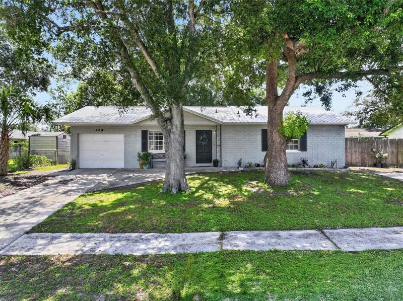 3 bedroom Single Family Residence at 508 Cocoplum Drive, The Groves North, Seffner — photo 2