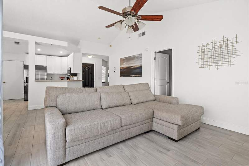 3 bedroom Single Family Residence at 12714 Trowbridge Lane, Hampton Park, Tampa — photo 4