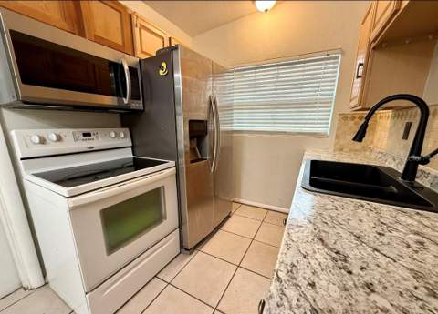 6021 Yucatan Drive, Orlando FL - photo 7 of 20