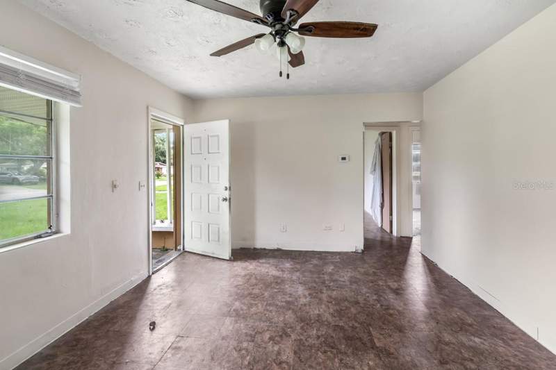 2 bedroom Single Family Residence at 1329 Woodbine Street, Pine Ridge, Clearwater — photo 5
