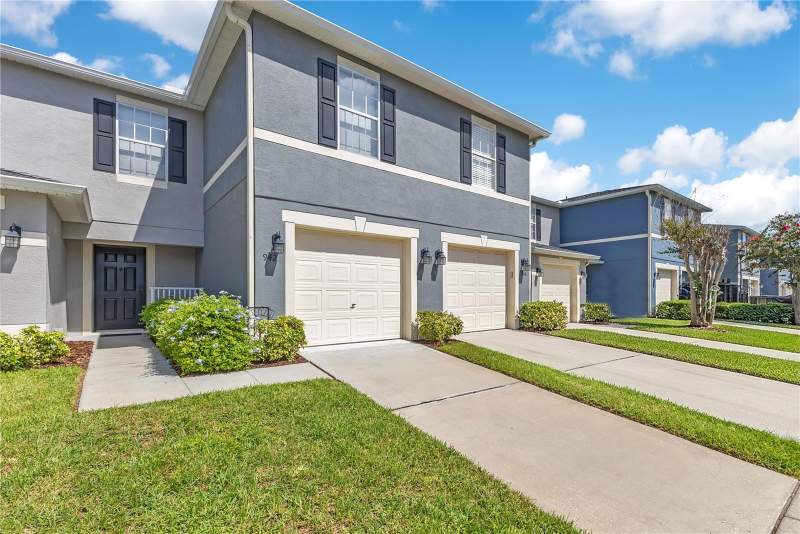 942 COQUINA ROCK STREET home for sale in Waterford Villas
