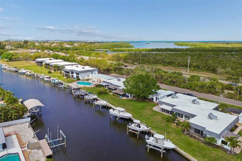 2 bedroom Townhouse at 10443 Waterbird Way, Flamingo Cay Apts Amd, Bradenton — photo 4
