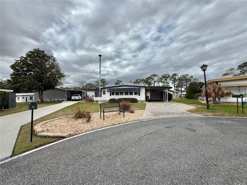 2 bedroom Mobile Home at 104 Dogwood Trail, Hawthorne At Leesburg A Coop, Leesburg — photo 2