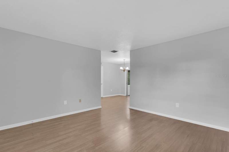 3 bedroom Single Family Residence at 1345 S Oxalis Ave, Engelwood Park, Orlando — photo 5