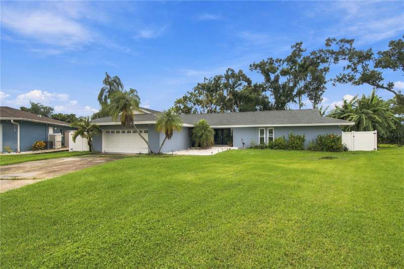3 bedroom Single Family Residence at 2168 Kent Avenue, Sherwood Heights Add, Clearwater — photo 2