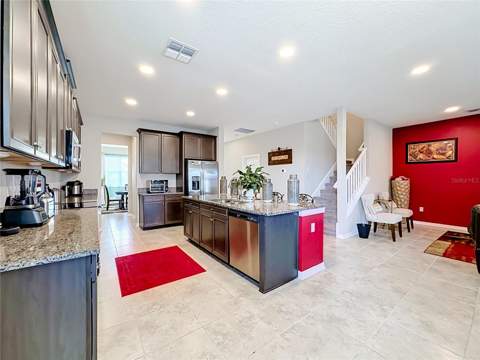 4923 Eagle Rock Drive, Wimauma FL - photo 6 of 44