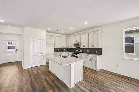 8724 Canard Cove, Palmetto FL - photo 6 of 28