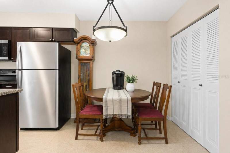 2 bedroom Single Family Residence at 1812 SW 70th Terrace, Tower Oaks, Gainesville — photo 2